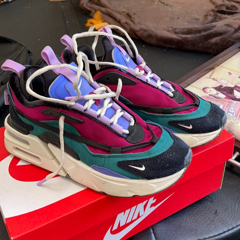Nike Air Max furyosa night green women’s 8.5